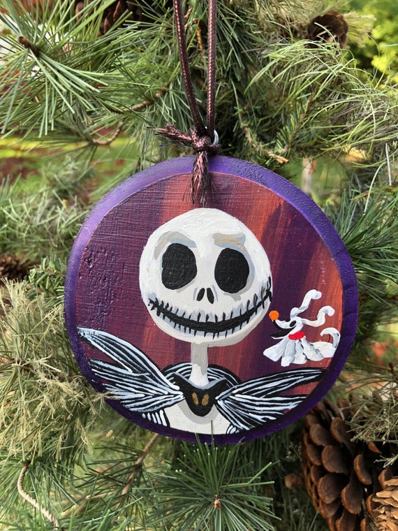 1 Nightmare before Christmas round ornament