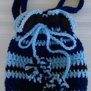 crochet draw string pouch, girls pouch, girls purse, blue and black purse,crochet girls purse, crochet bag, crochet tote, crochet handbag