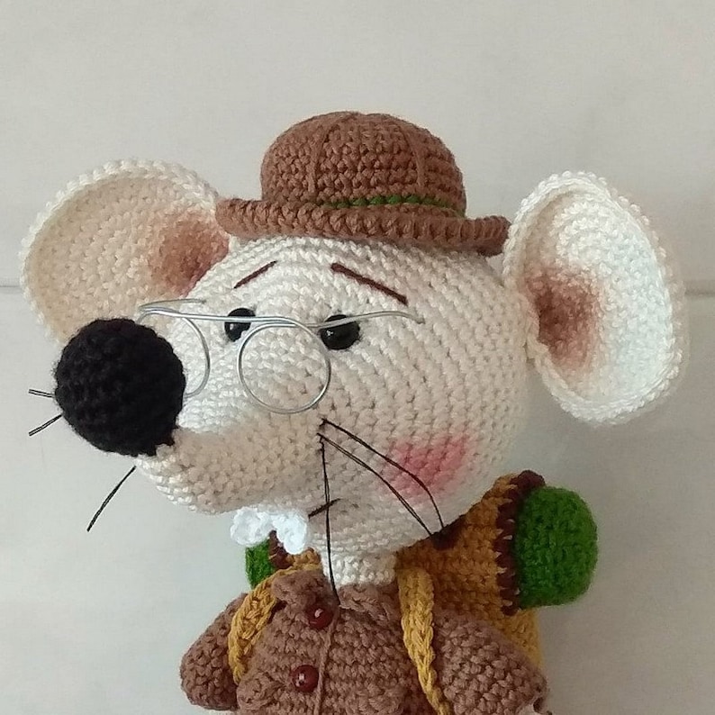 MOUSE PEREZ PATTER amigurumi, pdf tutorial to make this crochet doll image 1