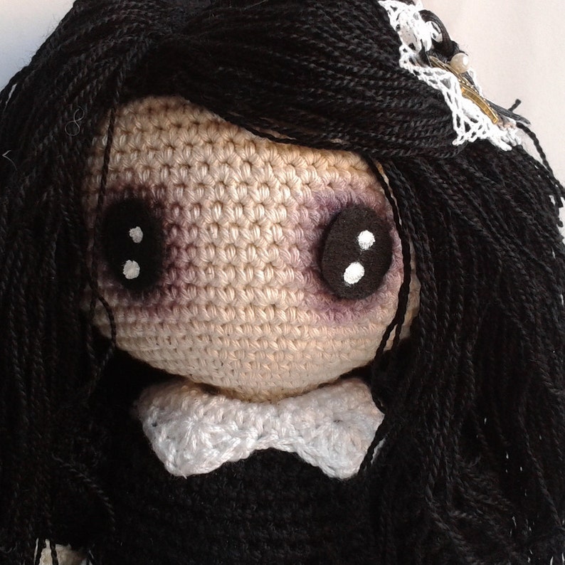 Pattern GOTHIC LOLITA with voodoo doll. PDF instructions for making this creepy cursed inspired crochet doll amigurumi. Halloween doll deco image 2