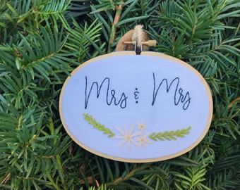 Mrs & Mrs embroidered hoop / wedding embroidery / mrs and mrs / wedding gift / handmade gift / gift for partner / gift for wife