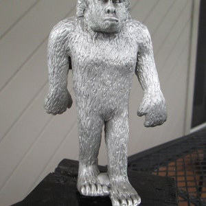 bigfoot, sasquatch, yeti, ratrod, hotrod, car hood ornament