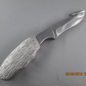 custom made white deer skinner blade bark texture knife handle with sheath
