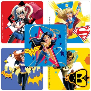 ライセンス* DC スーパーガールズ ステッカー - DC コミック - 封筒シール、パーティーの記念品、ご褒美表、親、功績賞、先生の誕生日パーティー
