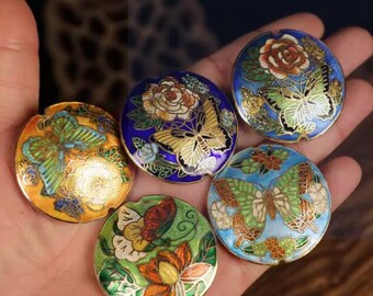 4,0 cm Cloisonne Perle Emaille Penoy Blume Schmetterling Perle DIY Perlen Emaille Legierung flache Perle Charme asiatischen Stil Armbänder Perlen Versorgung