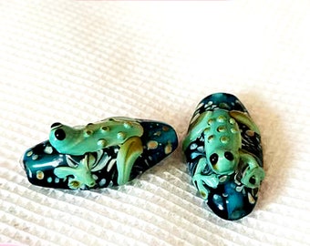 Lamp work Long flat bead 14x29mm Frog Glass Beads Insect Bead Design Charm Bracelet Handmade Beads DIY bracelets Bead Supply