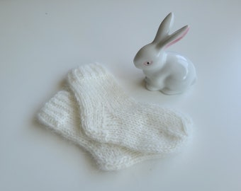 Chaussettes pour bébé 100 % laine angora/ Chaussettes tricotées à la main pour nouveau-nés/ chaussons/ Chaussettes en fil de lapin angora français/ Baby shower/ cadeau de naissance/ cadeau pour une nouvelle maman/