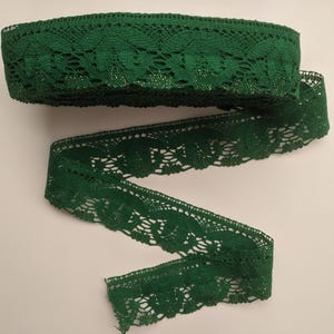 Dentelle 100 % lin de différentes longueurs avec fil doré/ bordure en dentelle naturelle pour la couture/ travaux manuels manuels/ couture/ décoration d'intérieur/ dentelle de lin verte