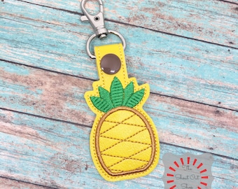 Pineapple Keychain, Pineapple Key Chain, Pineapple Keyring, Pineapple Snap Tab, Pineapple Keyfob, Pineapple Purse Charm, Pineapple Bag Tag