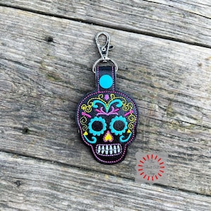 Sugar Skull Keychain, Sugar Skull Keyfob, Sugar Skull Keyring, Sugar Skull Key Chain, Day Of The Dead, Skull Keychain, Halloween, Skeleton