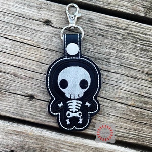 OVERSIZED Skeleton Keychain, Skeleton Key Chain, Skeleton Key Ring, Skeleton Keyring, Skully, Halloween Skull, Spooky Gift, Trick or Treat