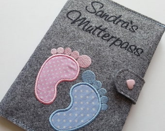 À partir de 18.95 Euro: Housse de passeport de la mère en feutre pieds de bébé