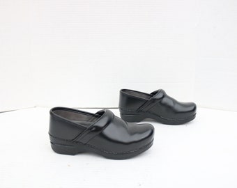 dansko 37