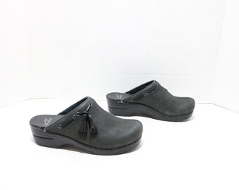 dansko black clogs size 39