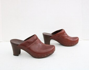 dansko clogs size 8