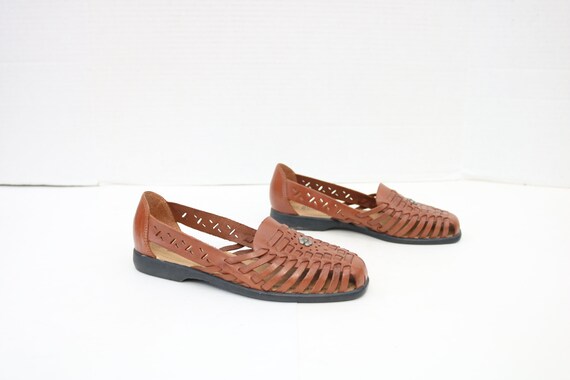 BASIC EDITIONS huaraches sandals women 6.5