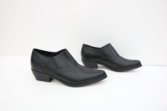Dingo black cowboy ankle boots size 10