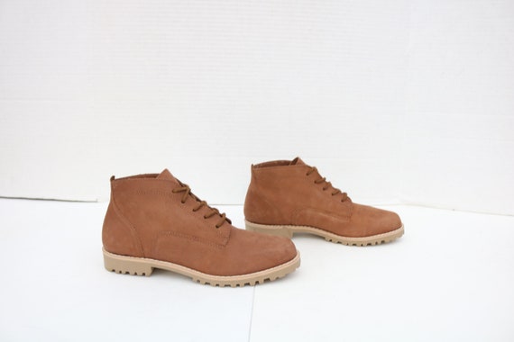 ELLEMENNO brown ankle lace up boots booties ladi