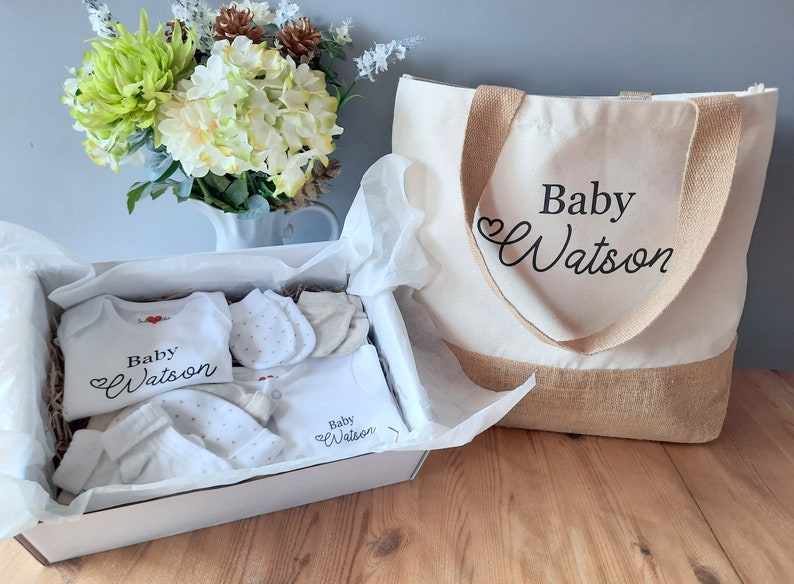 New Baby Gift Box Baby Gift Set Baby Hamper Personalised Baby Newborn Gift Pregnancy Gift Birthday Baby Outfit Baby Shower Bag&Gift Box Neutral