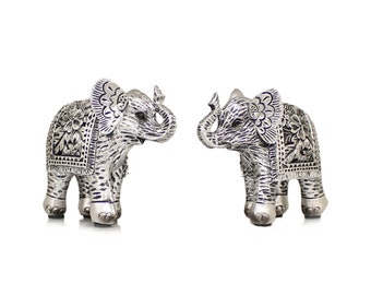Set of 2 Brushed Silver Elephant Ornaments For The Home - Boxed Gift - Animal Ornaments For The Home - Elephant Statue - 10 x 9 cm Each