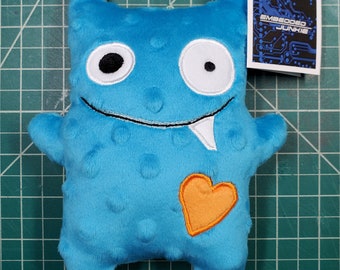 青い悪魔アズリト。手作りぬいぐるみ