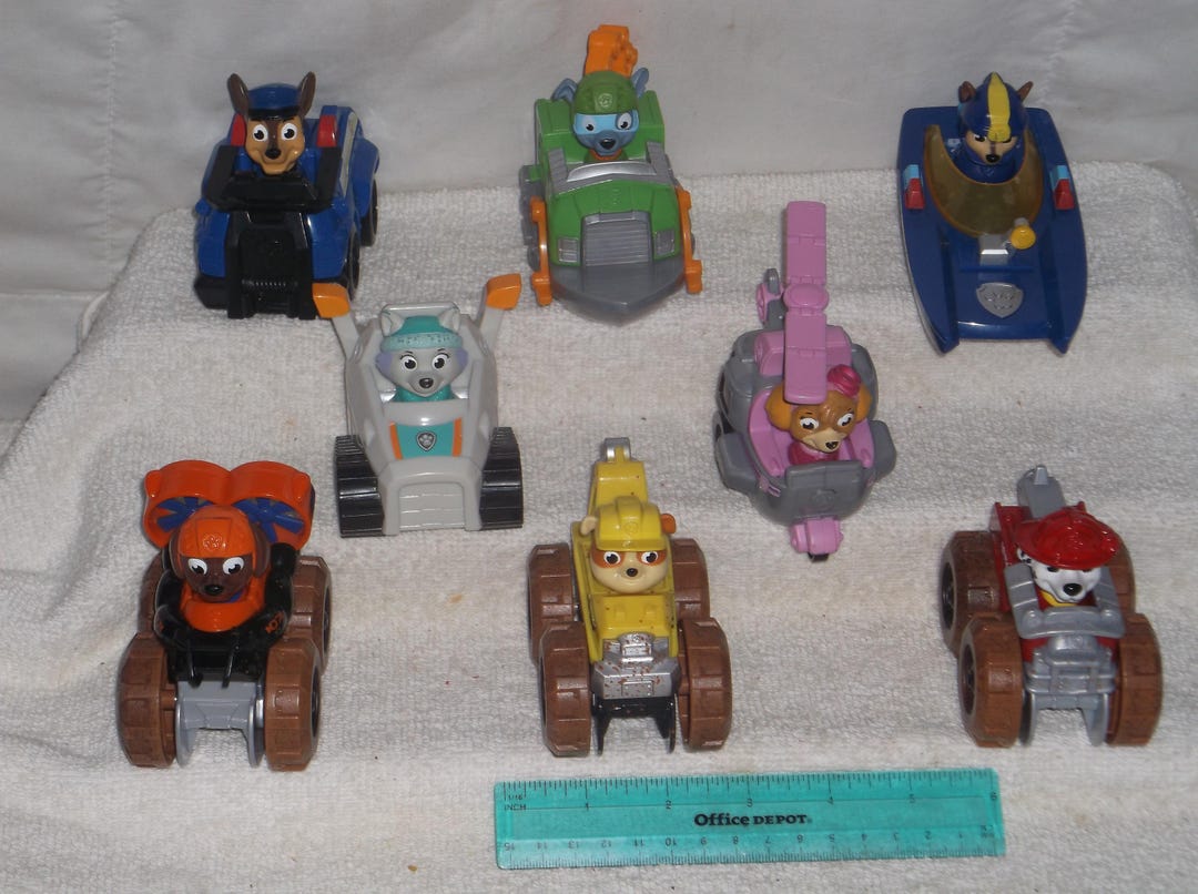 Paw Patrol Deluxe Rescue Racers