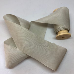FRENCH LEINEN handgefärbtes Seiden-Habotai-Band/pflanzengefärbtes Hochzeitsband/Blumenstraußband/Styling-Band/Foto requisite/Geschenkband/grün/grau