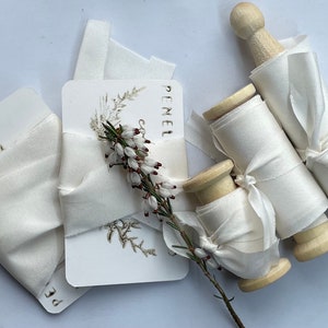 Ruban habotai en soie teint à la main BLANC ANTIQUE//teinte végétale//teinte écologique//ruban de mariage//ruban bouquet//ruban de coiffure//ruban cadeau//ivoire//crème