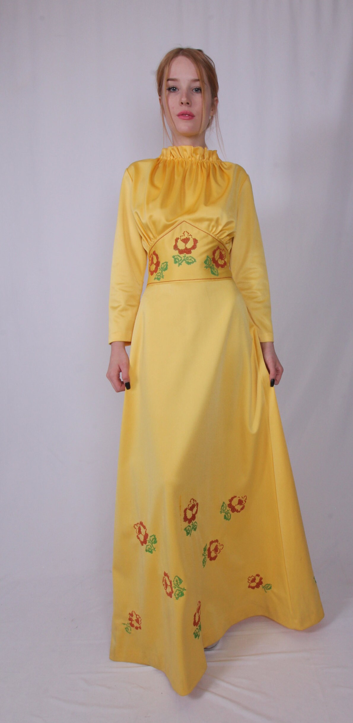 Vintage 1960s buttercup yellow embroidered rose dress  classic Vintage 1960s buttercup yellow embroidered rose dress  classic