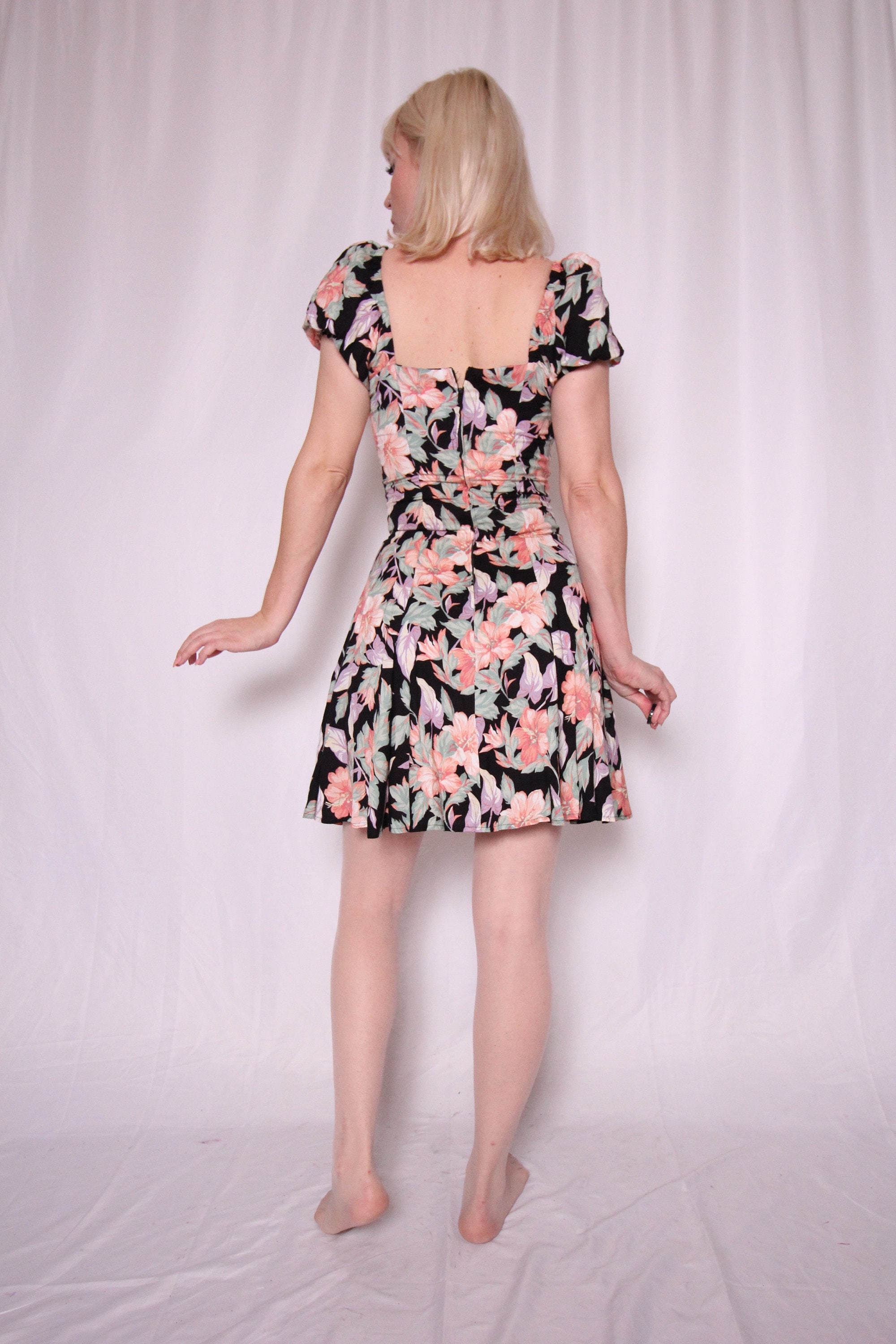 Vintage 90's 'All That Jazz' Floral Dress Black and Peach Hibiscus