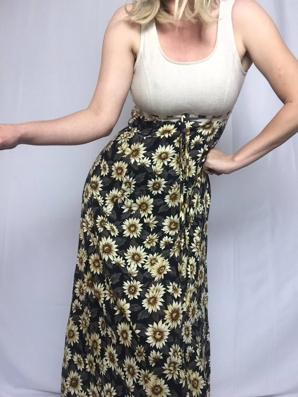 Vintage 'All That Jazz' Summer Dress Sunflowers Tan Linen Long