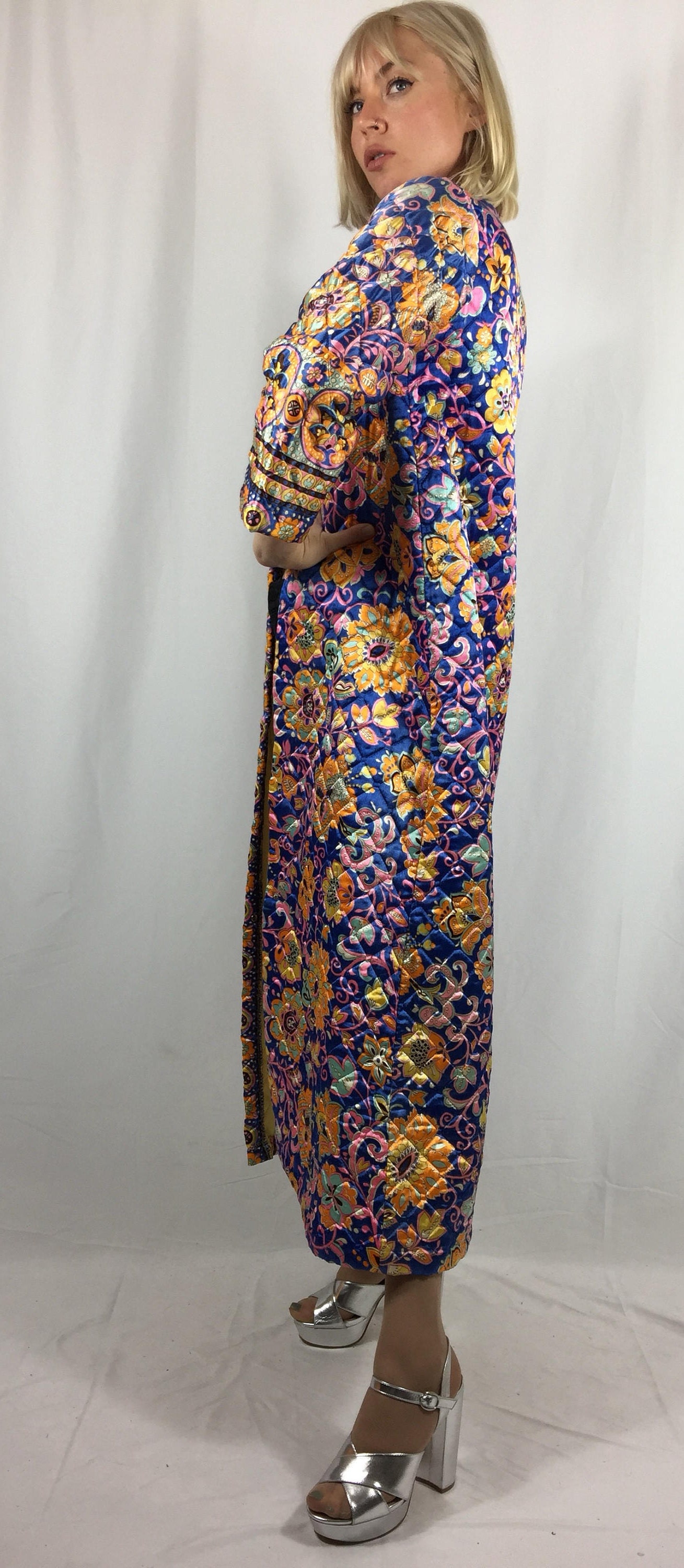 Vintage Psychedelic 1960's Satin Quilted House Robe Kaften Blue and