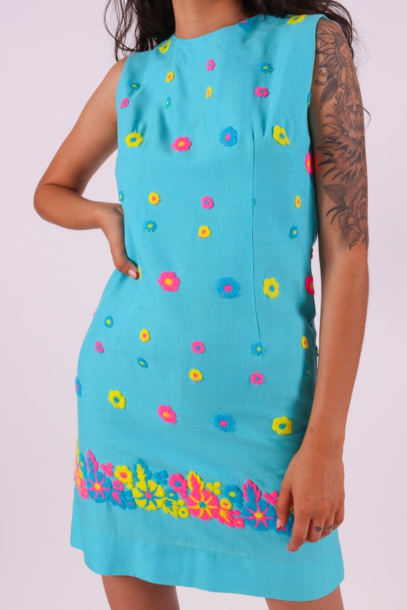 Vintage1960's Popping Blue Embroidered Neon Flower