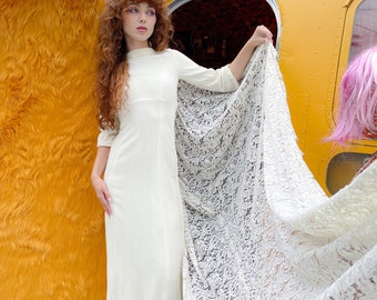 Vintage Dramatic Long Lace Train White Cape Wedding Dress