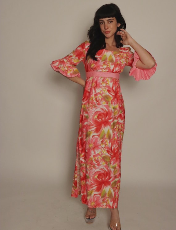 Perfectly 60's Retro Floral Dress W/ Tiered Bell Sleeve
