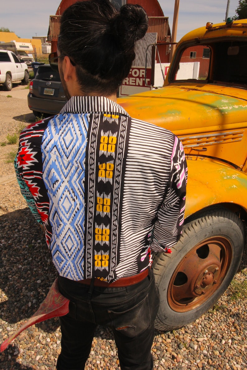 Vintage 90/'s Wrangler Cowboy Button Up Colorful Festival Fun Boho Western Aztec Pattern