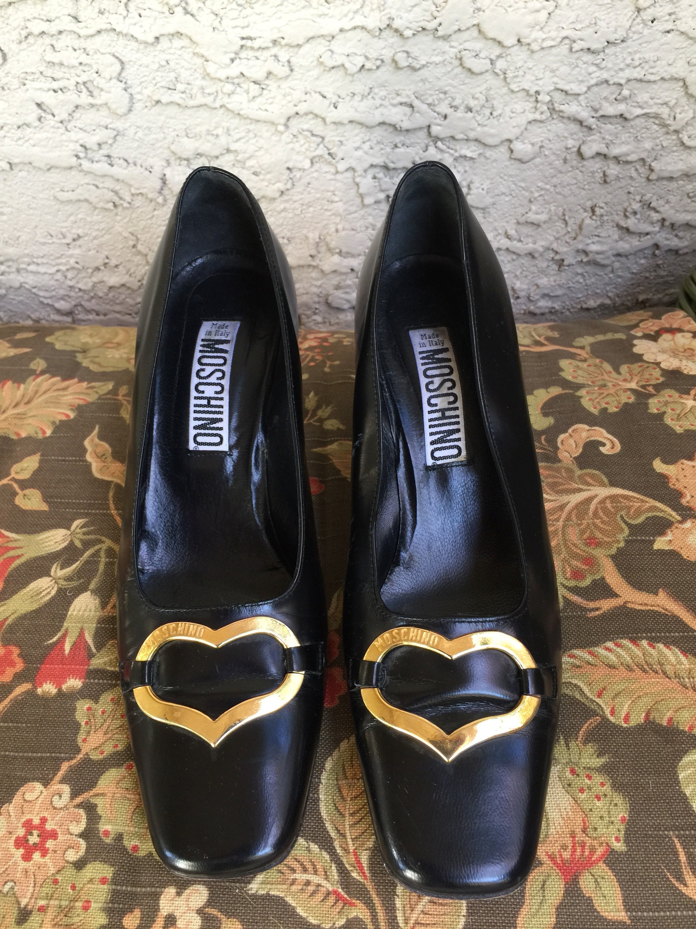 Vintage Authentic MOSCHINO' Black LEather Pumps | Heels | Gold Heart ...