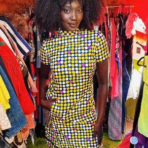 Abito vintage a pois colorati, stile mod, psichedelico e funky, anni '60