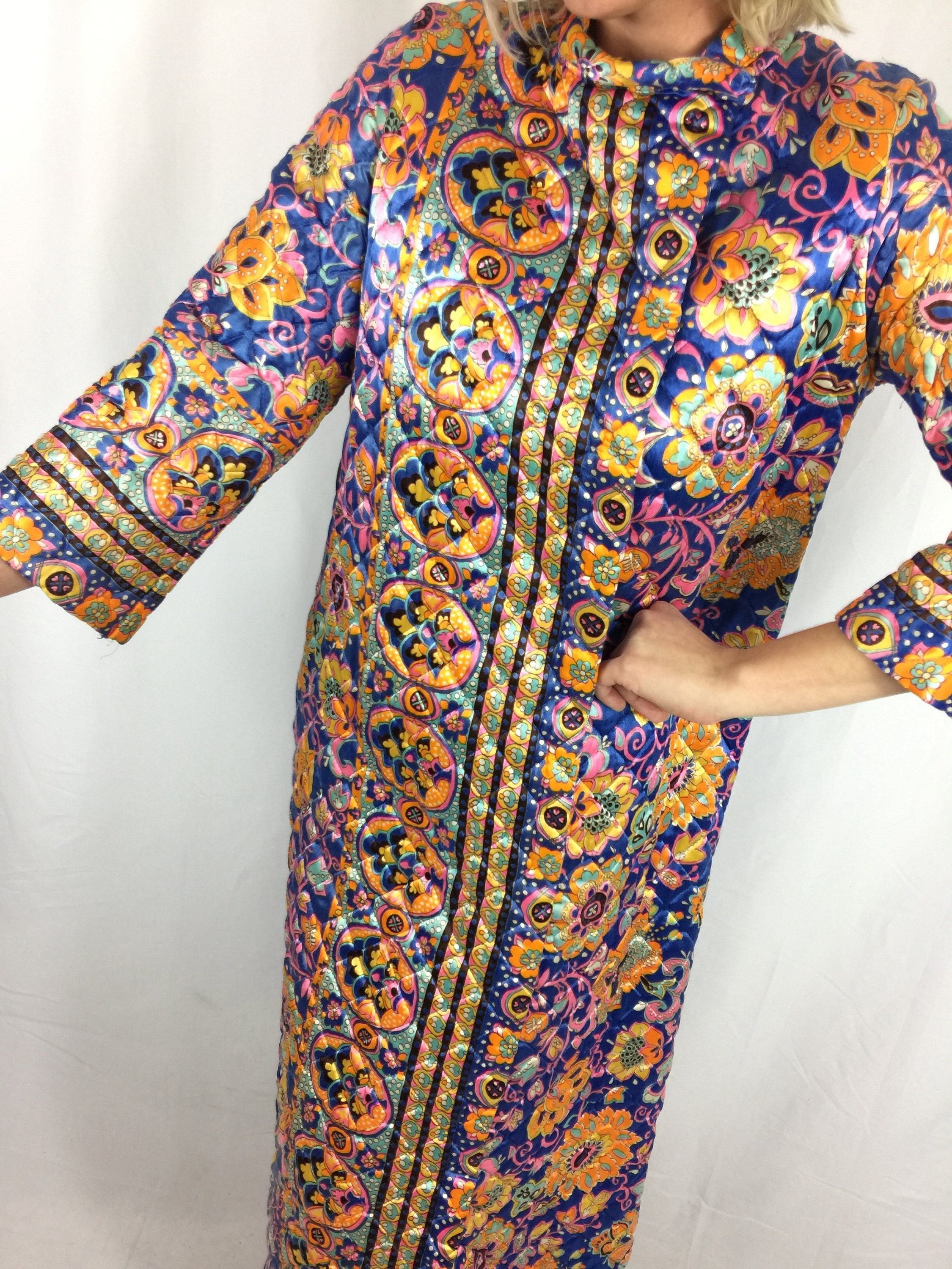 Vintage Psychedelic 1960's Satin Quilted House Robe Kaften Blue and