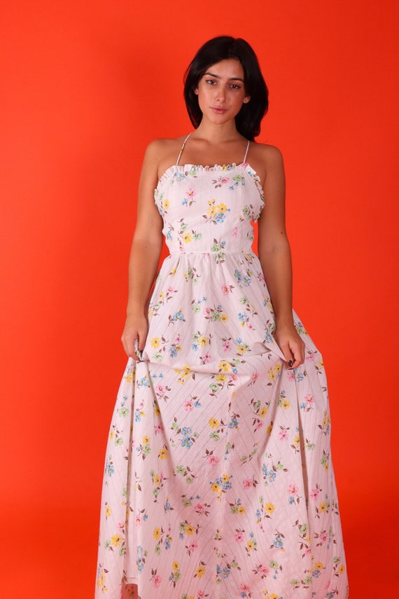 Vintage 1970's Boho Floral Dreamy Open Back White