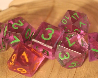 Dragonfruit Kiwi Orange Dice Set – Green and Orange, Raw Finish