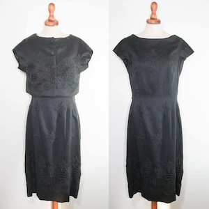 Vintage 50s Dress, Fifties sheath Dress, Grey Color, Embroidered Top, Tailored, Dress Cropped Jacket, Size M L