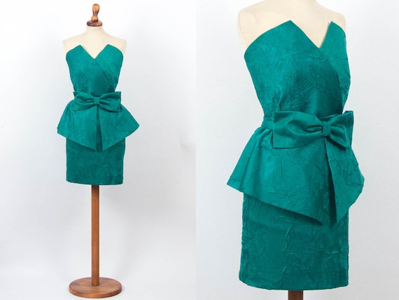 emerald green pencil dress