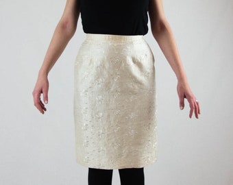 80s silk skirt, cream white skirt, longuette style skirt, eighties classic vintage, embroidered skirt, tight skirt, white skirt