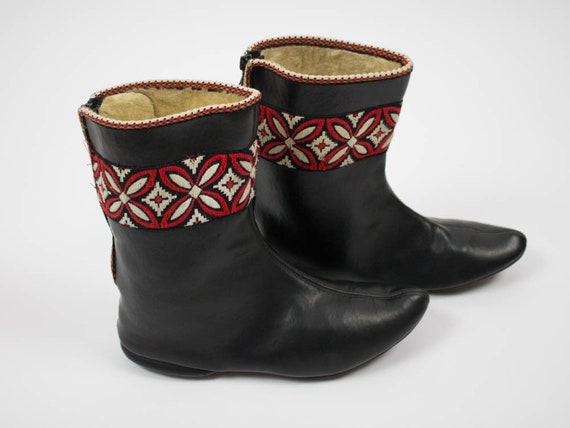 70s Vintage Boot, Leather Bootie, Embroideries, Ma
