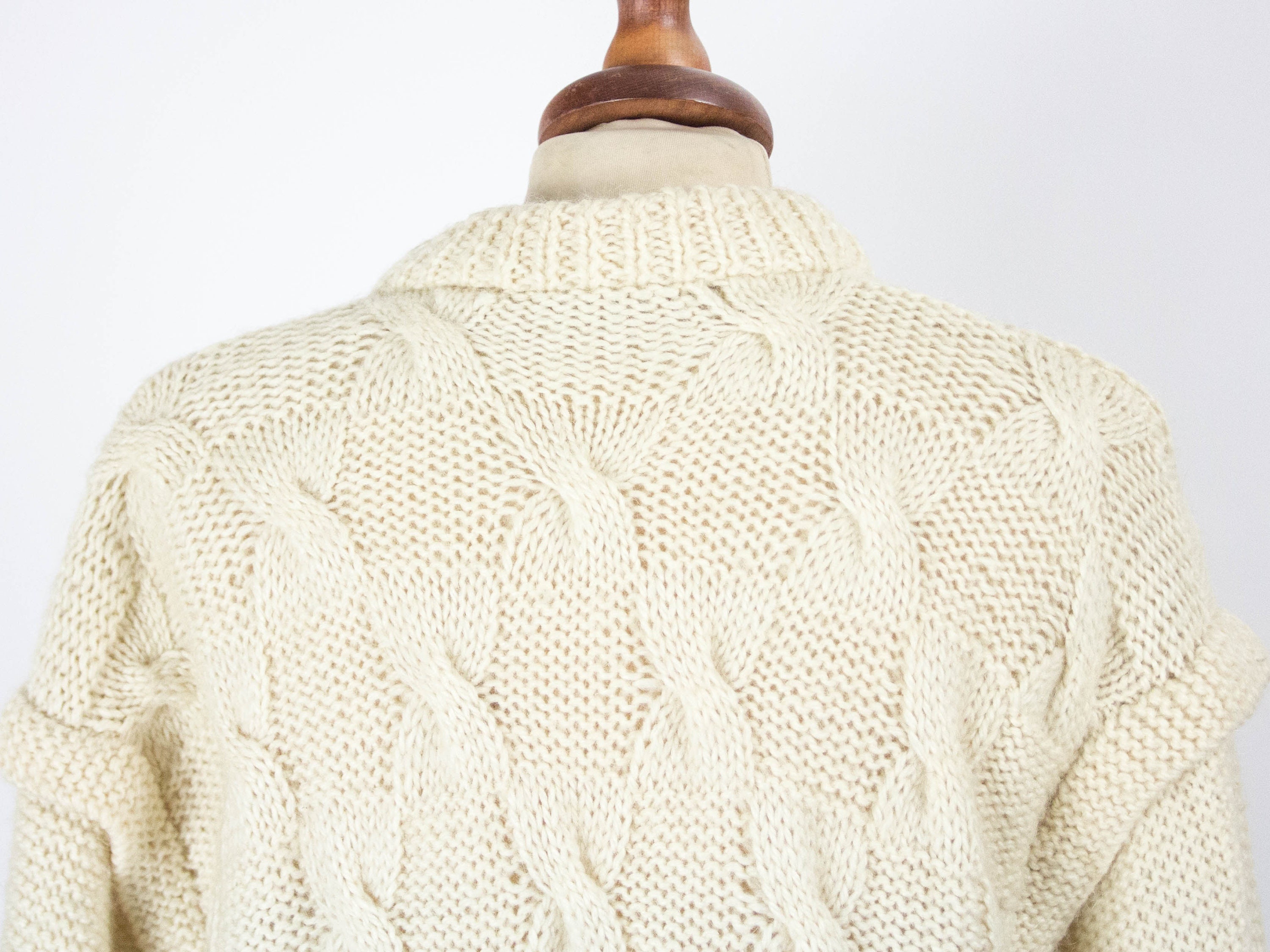 Men's Vintage 70-x White RAM Casual Cardigan Wool Sweater