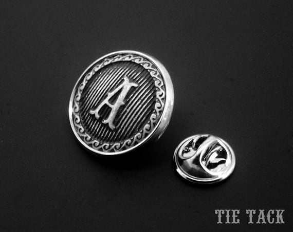 tarocash tie pin