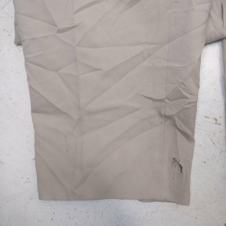 Vintage beige high waisted trousers real pockets front and one at the back