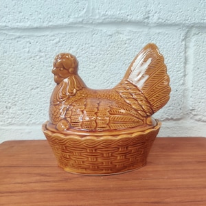 Vintage Ceramic walchester chicken egg storage, circa 1970s