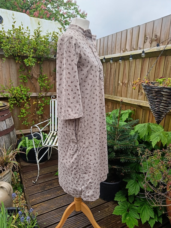 Vintage 1970s LAURA ASHLEY Made in Wales Dyers an… - image 2